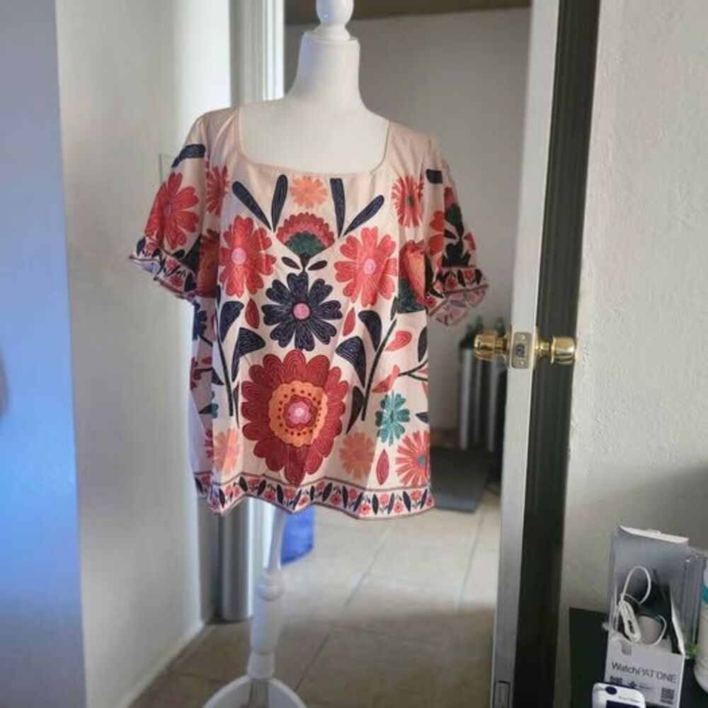 Bold Loose Fitting Floral Square Neck Short Sleeve Blouse 4X